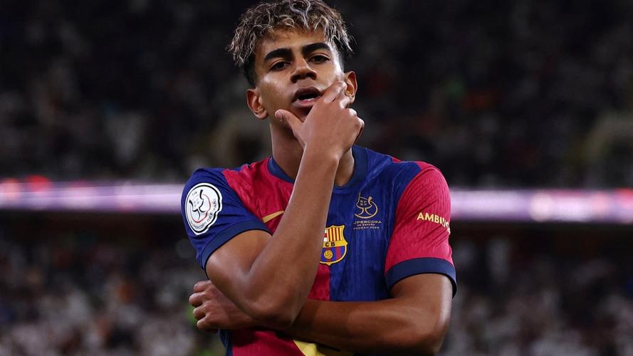 记者：上海申花5名外援以及谢鹏飞和戴伟浚随队出征亚冠客场（记者：申花五外援携谢鹏飞、戴伟浚随队奔赴亚冠客场）