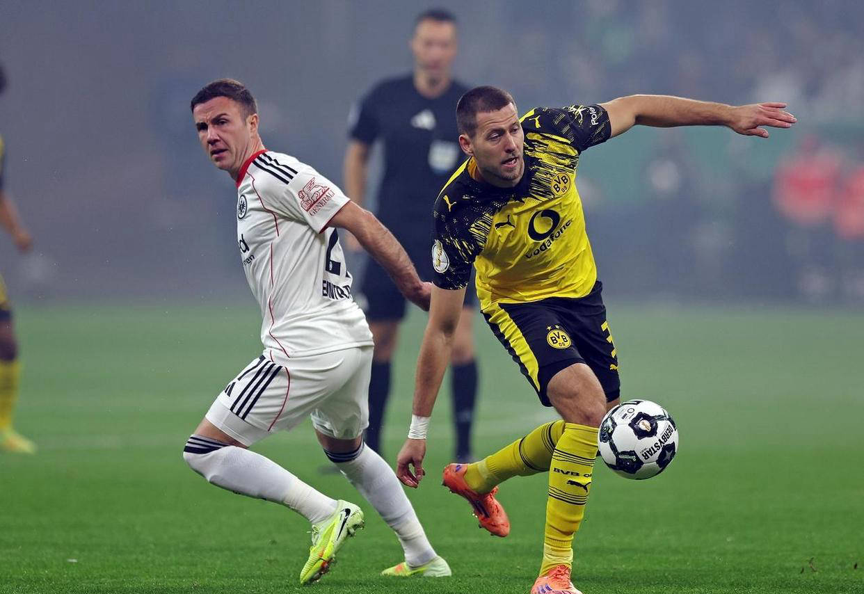 李磊：这赛季我们有争取双冠的机会，但很可惜没有拿到（李磊：本季原有望冲击双冠，最终未能如愿）