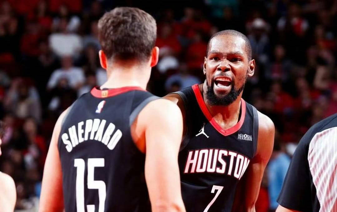 基米希达成欧冠生涯百场里程碑，成拜仁队史第五人（基米希欧冠百场达成，位列拜仁队史第五人）