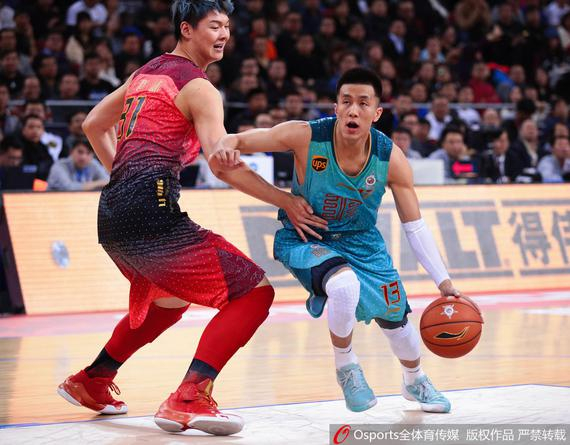 只等官宣，记者：利物浦中场莫顿已完成里昂的体检（利物浦中场莫顿完成里昂体检，官方宣布在即）