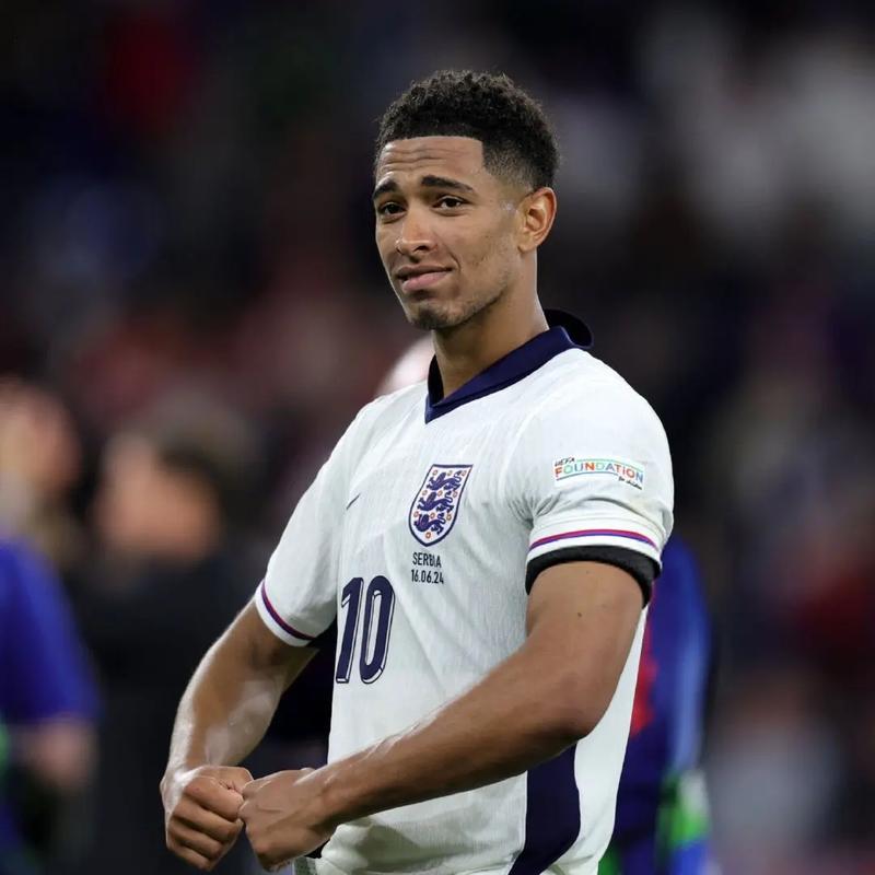 澎湃：候选洋帅半斤八两；郭士强成功案例让管理部门选择土帅（澎湃：洋帅人选难分高下，郭士强示范效应促管理层倾向本土主帅）