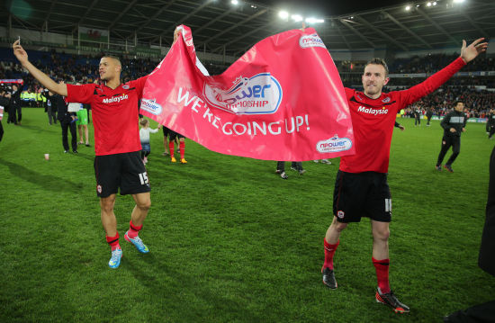 五连胜！中国冰壶男队“壶”力全开 锁定前三剑指米兰冬奥（五连胜！中国男子冰壶队势如破竹 稳居前三直指米兰冬奥）