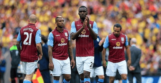 科尔：斯潘塞掌控了比赛，库里缺席的情况下他必须留在场上（科尔赞斯潘塞掌控比赛：库里缺席就得把他留在场上）