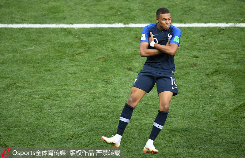 被东契奇吐槽太滑！队记：湖人今天将不会使用NBA杯专用地板