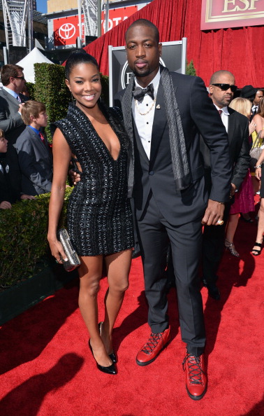 意甲对阵第30支球队球门，劳塔罗当选国米4-0科莫全场最佳（国米4-0科莫，劳塔罗当选全场最佳，完成对意甲第30队破门）